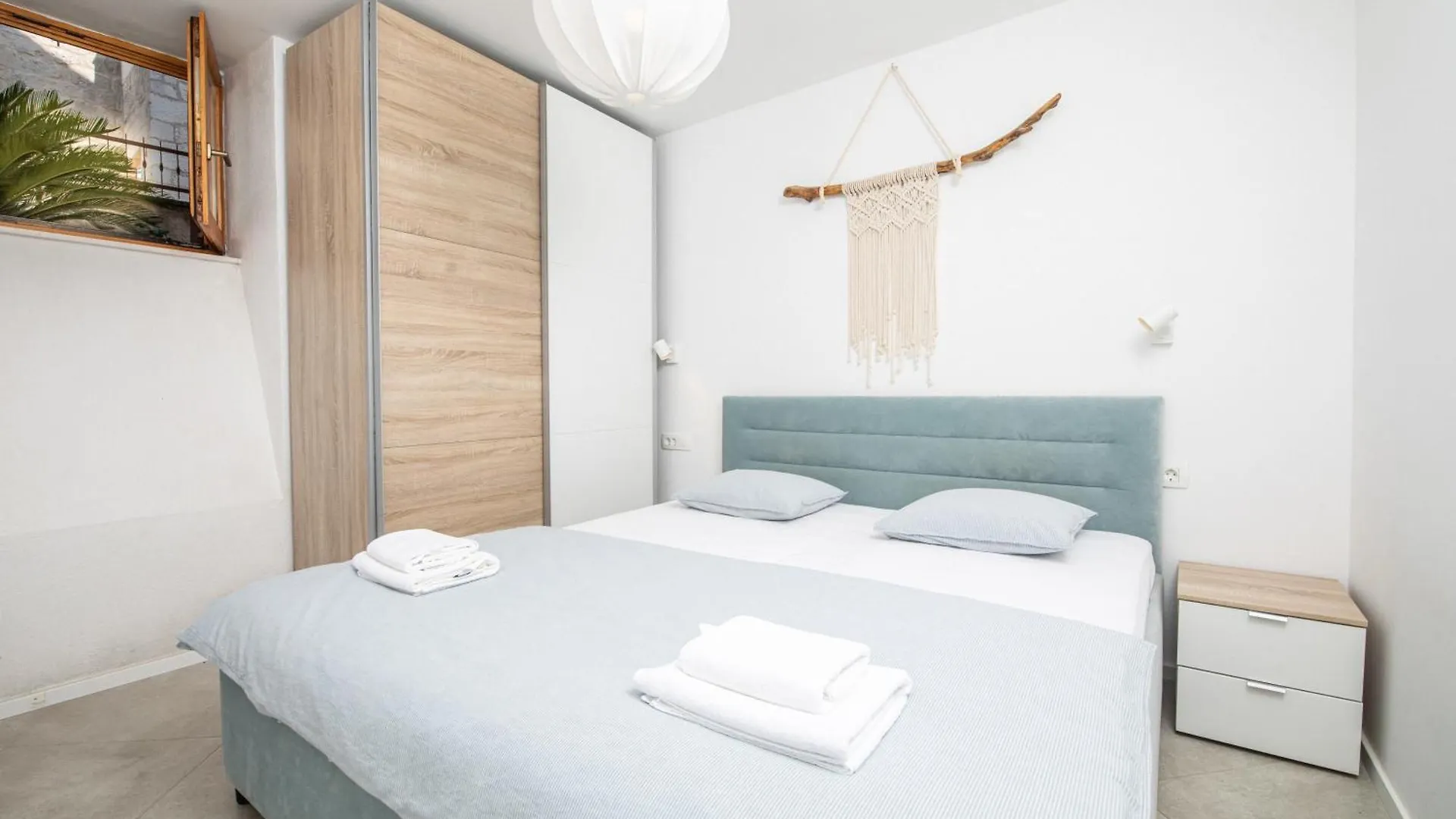 Charming Apartment Petrus **** Trogir